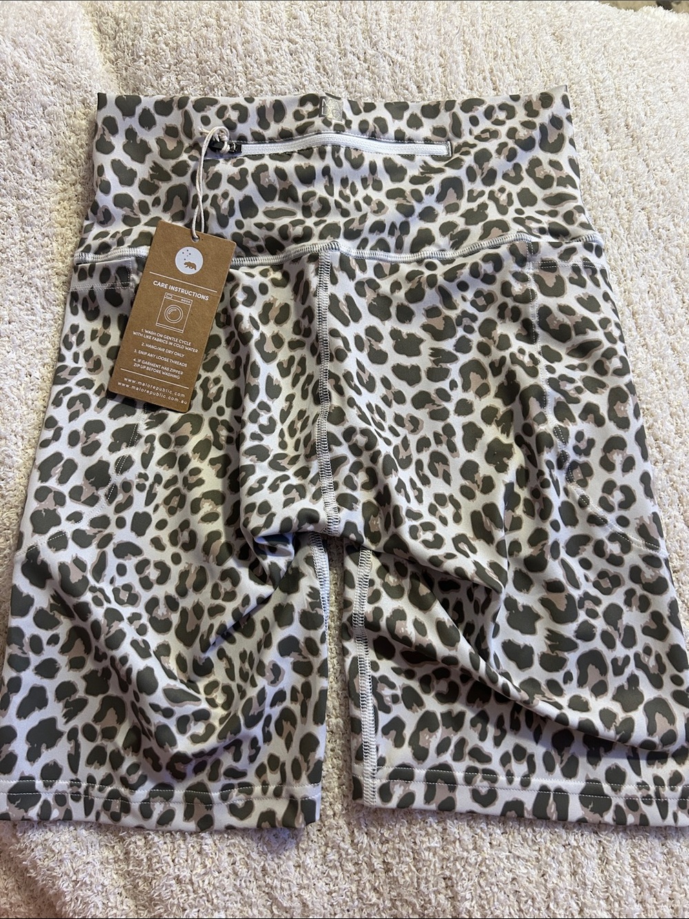 Malo Women’s Leopard Print Bike Shorts - Picture 2 of 4